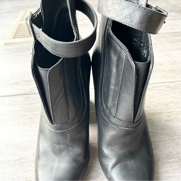 Zara Chunky Heel Pointed Toe Ankle Straps Leather Cowboy Booties Made in Spain - Picture 11 of 15